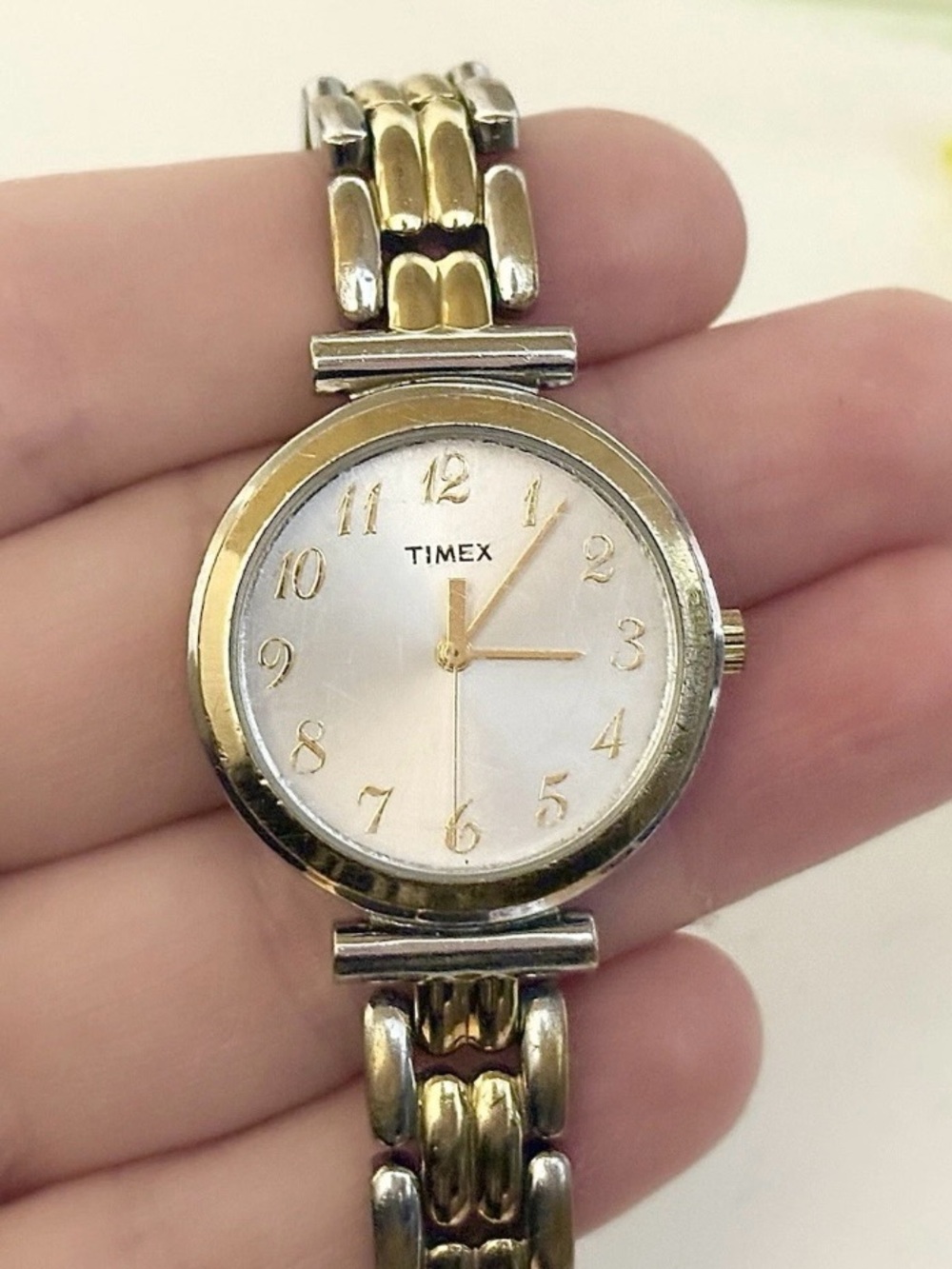 Classic Ladies Timex Two-Tone Gold/Silver Multi-Link Casual Bracelet Watch WORKS
